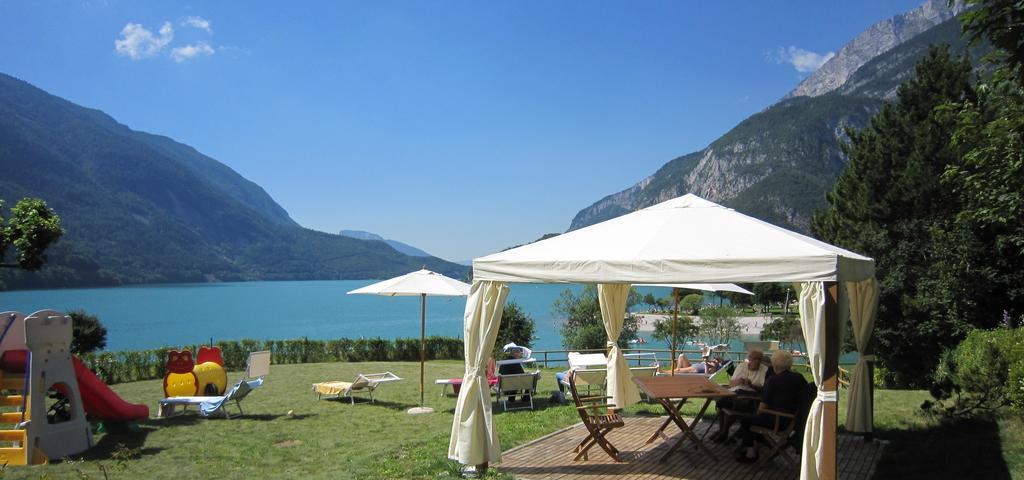 Lake&Nature Hotel Gloria Molveno Bagian luar foto