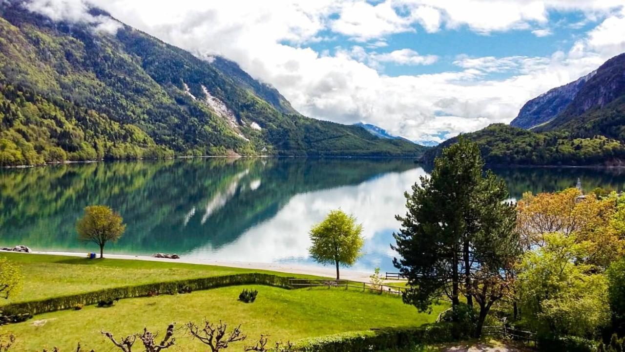 Lake&Nature Hotel Gloria Molveno Bagian luar foto