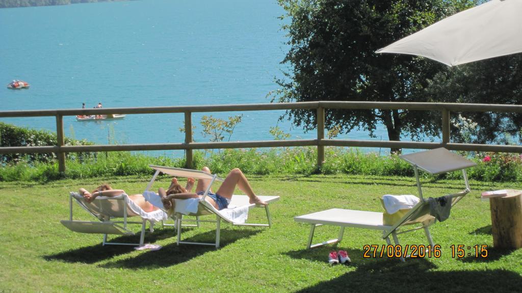 Lake&Nature Hotel Gloria Molveno Bagian luar foto